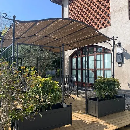 L' Antica Corte Lazzago 公寓 *