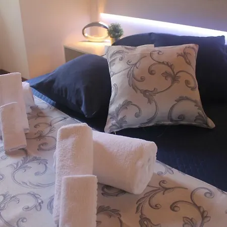 L' Antica Corte Lazzago 公寓 *