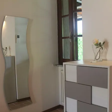 L' Antica Corte Lazzago 公寓