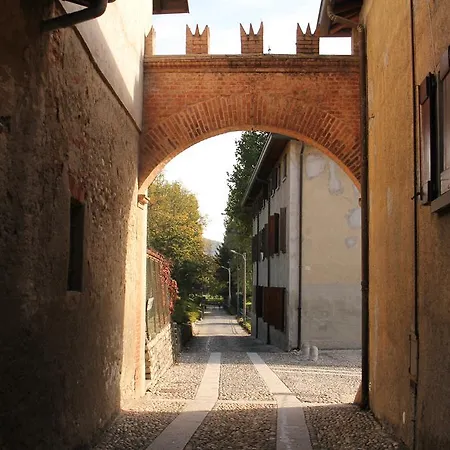 L' Antica Corte Lazzago Appartement *