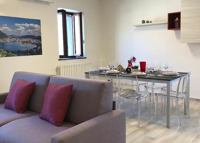 L' Antica Corte Lazzago קומו