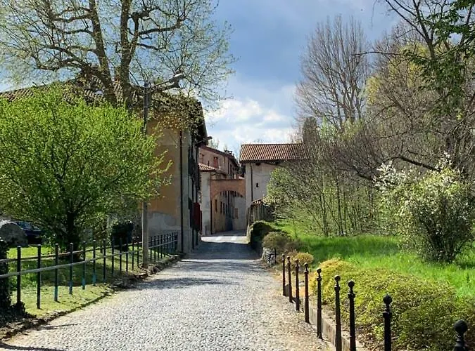 L' Antica Corte Lazzago קומו