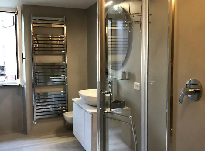 L' Antica Corte Lazzago * קומו