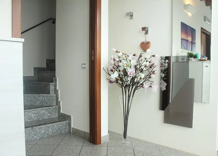 L' Antica Corte Lazzago דירה קומו