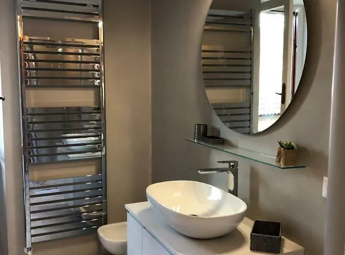 L' Antica Corte Lazzago דירה קומו